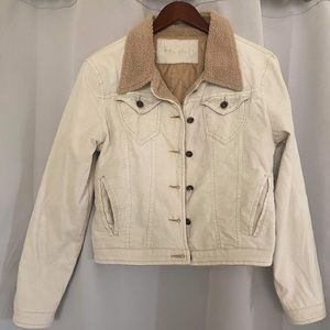 Faux wool collar jacket in cream color